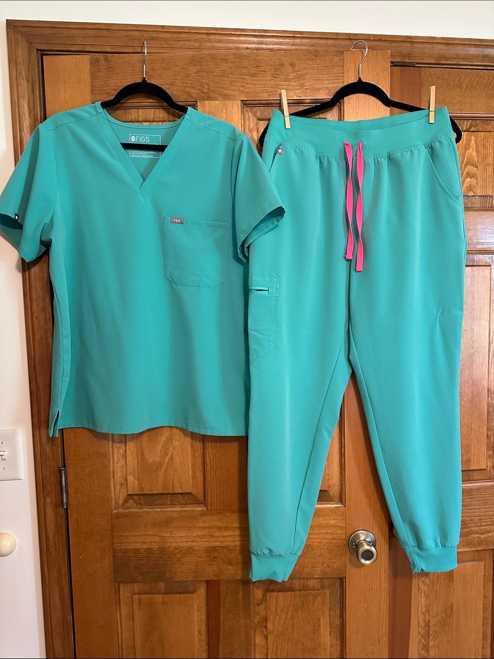 Figs Women's Surgical Green Catarina Scrub Top XL and Zamora jogger L NWOT